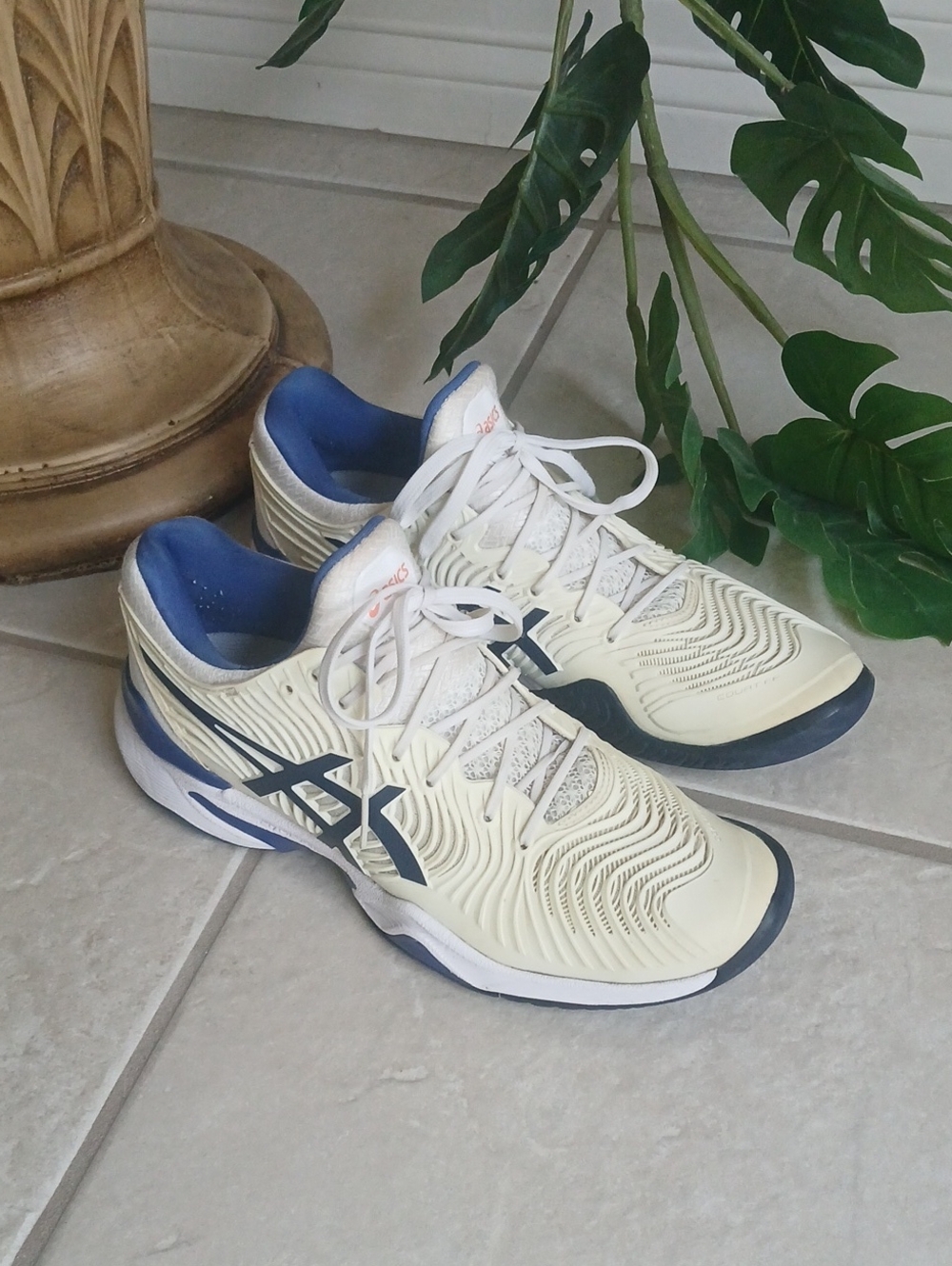 ASICS Court FF 2 Women's Tennis Shoes 8.5 White Blue 1042A076